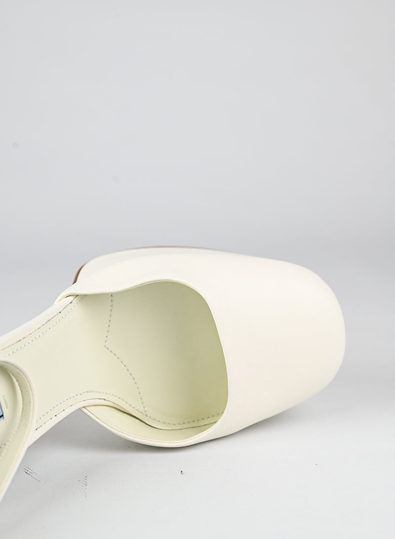 Prada Sandali con plateau in pelle bianca - N. 39 ½