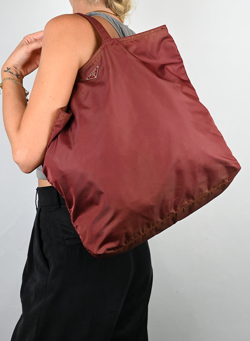 Prada Tote Bag in tela Nylon bordeaux
