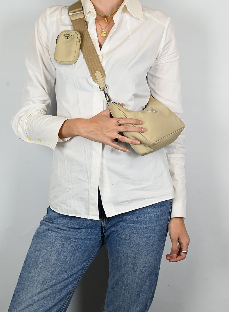 Prada Borsa Re-edition 2005 in nylon beige