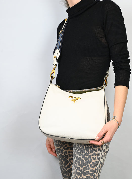 Prada in pelle martellata bianca - lesleyluxuryvintage