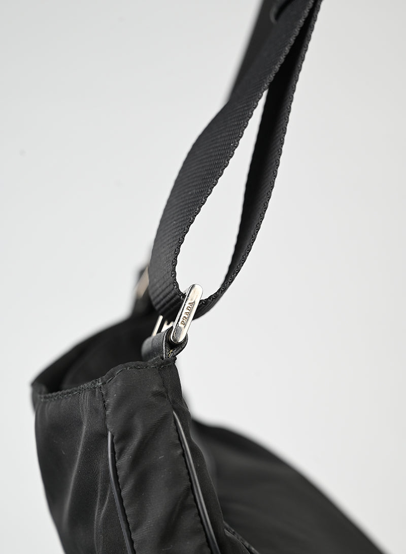 Prada Borsa a tracolla in Re-Nylon nera