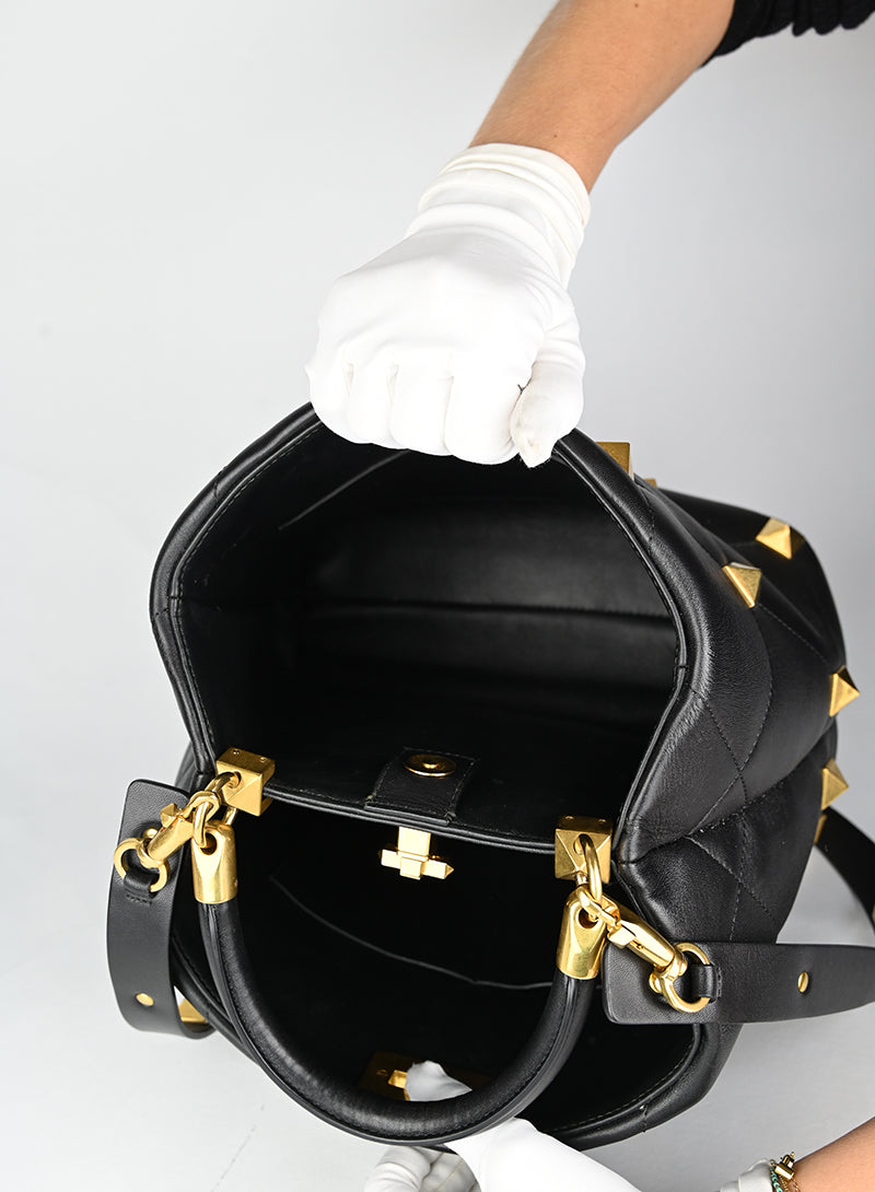 Valentino Borsa Roman Stud in pelle nera