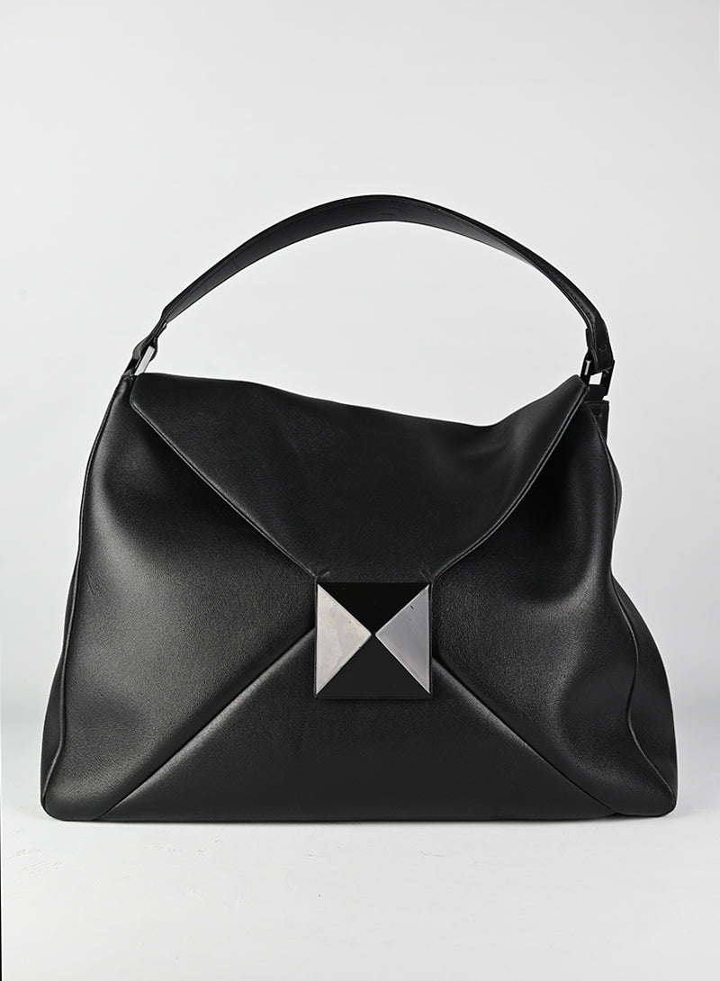 Valentino Borsa in pelle nera con maxi stud