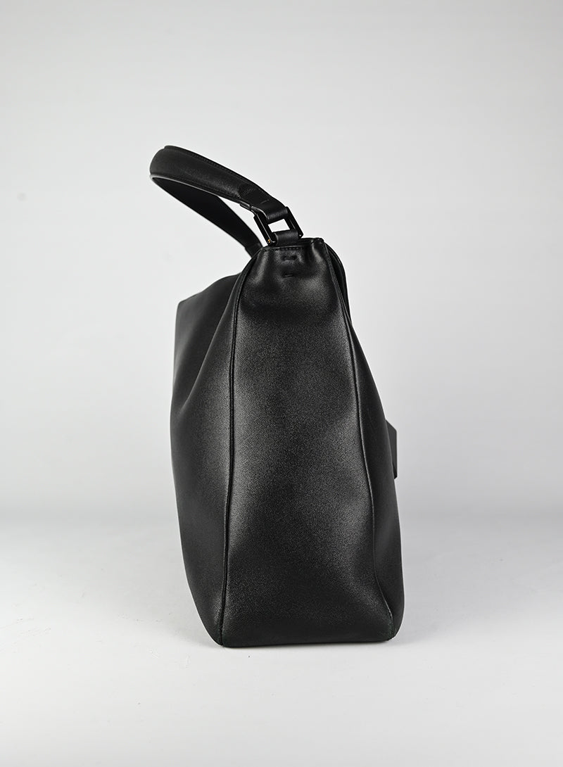 Valentino Borsa in pelle nera con maxi stud