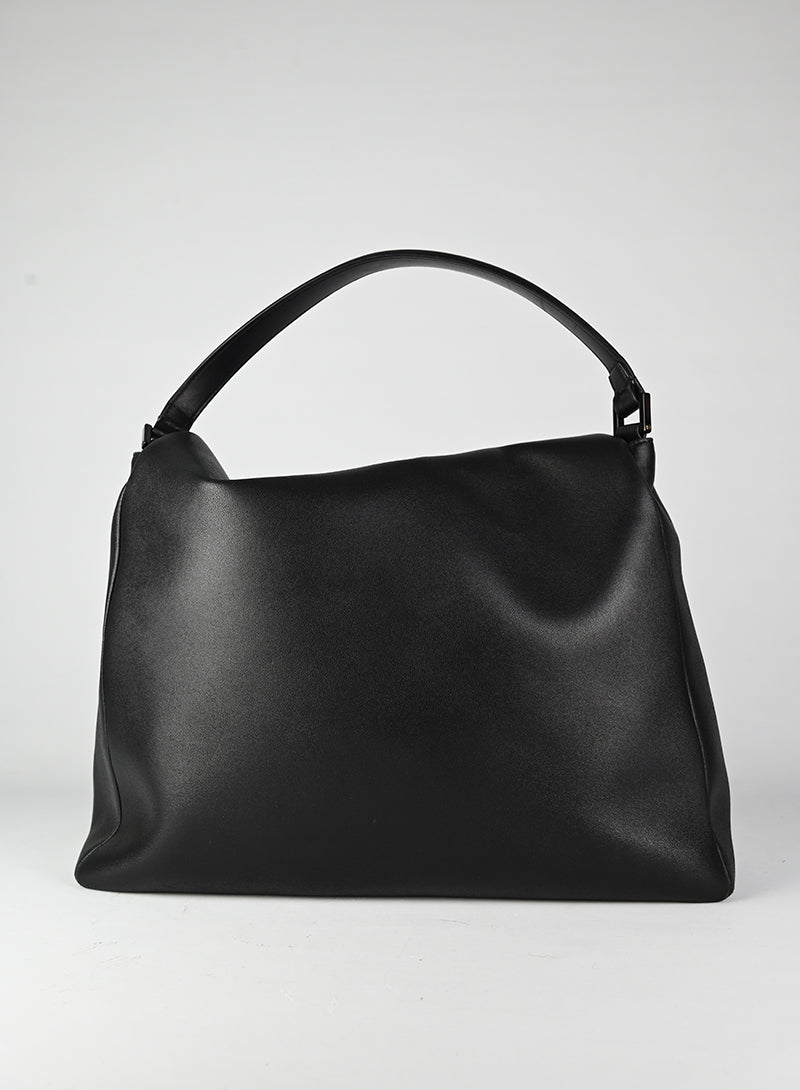 Valentino Borsa in pelle nera con maxi stud
