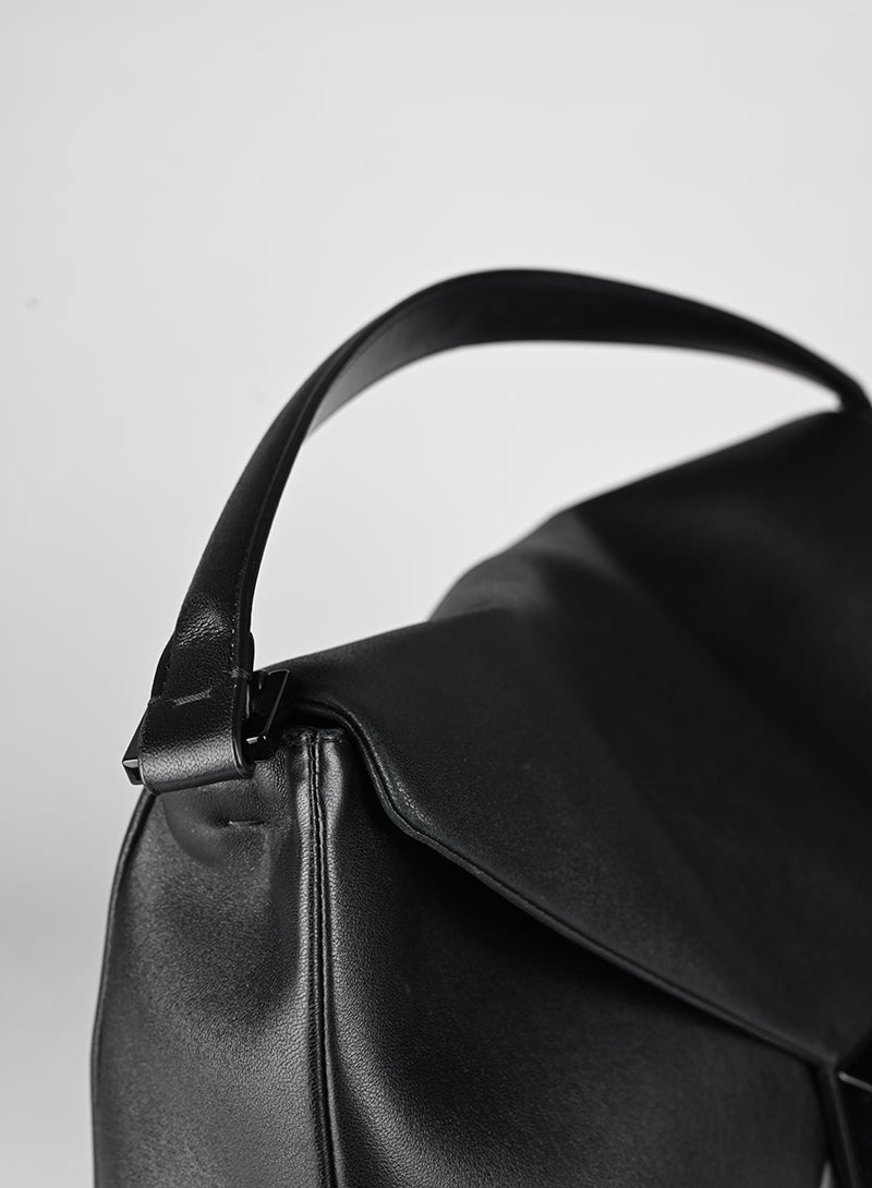 Valentino Borsa in pelle nera con maxi stud
