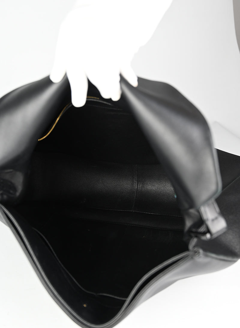 Valentino Borsa in pelle nera con maxi stud