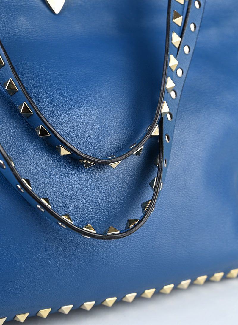 Valentino Borsa Rockstud in pelle blu