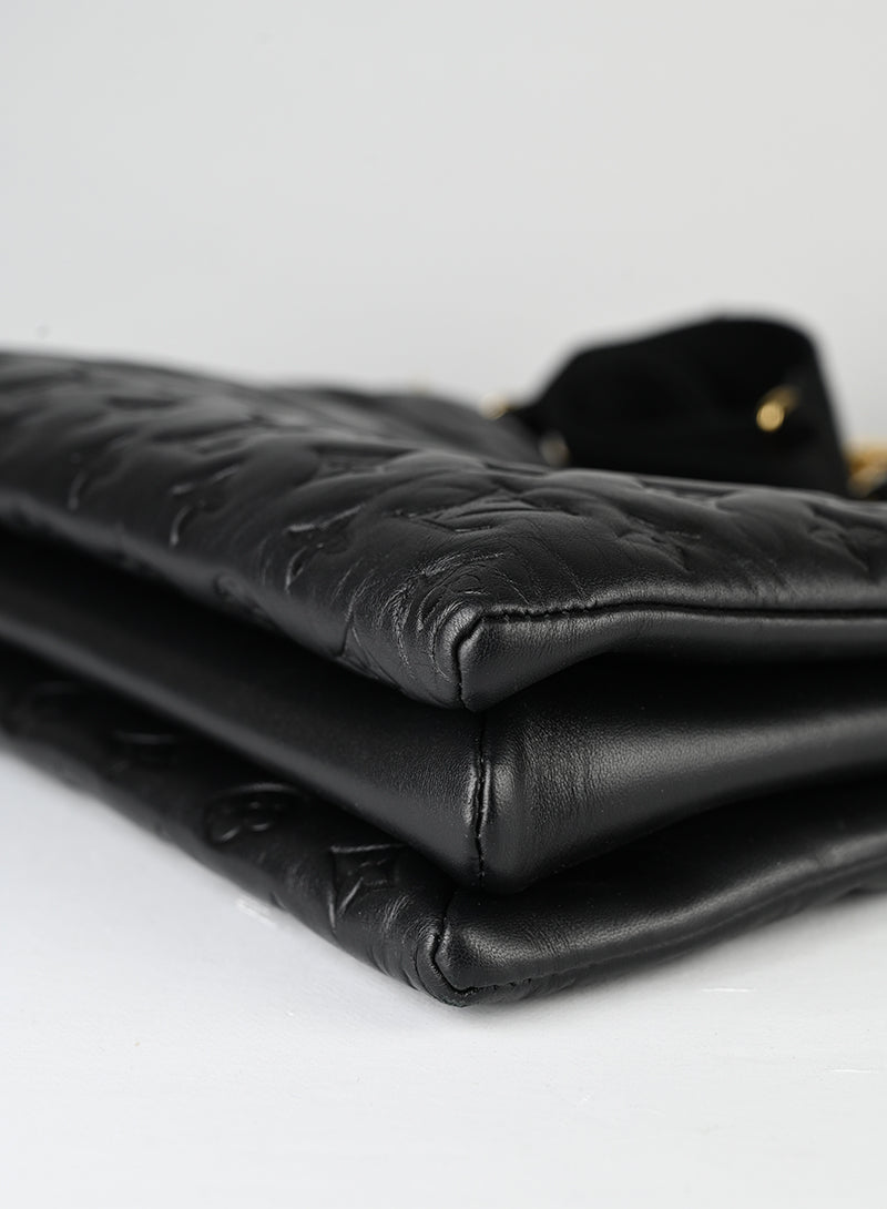 Louis Vuitton Borsa Coussin MM in pelle nera
