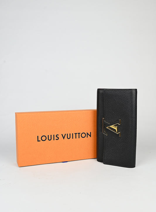Louis Vuitton Portafogli Capucine in pelle nera