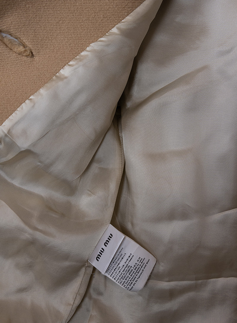 Miu Miu Beige and lilac teddy coat - Size. 38