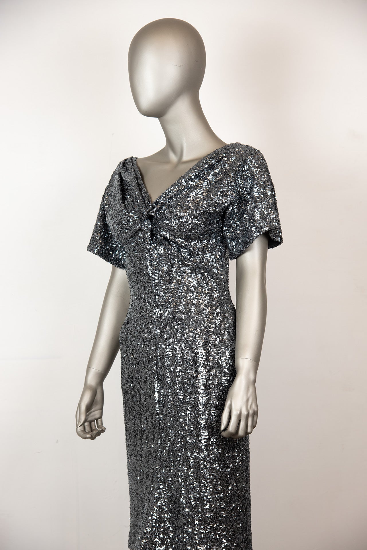 N°21 Abito con pailettes argento a maniche corte - Tg. 40 - lesleyluxuryvintage