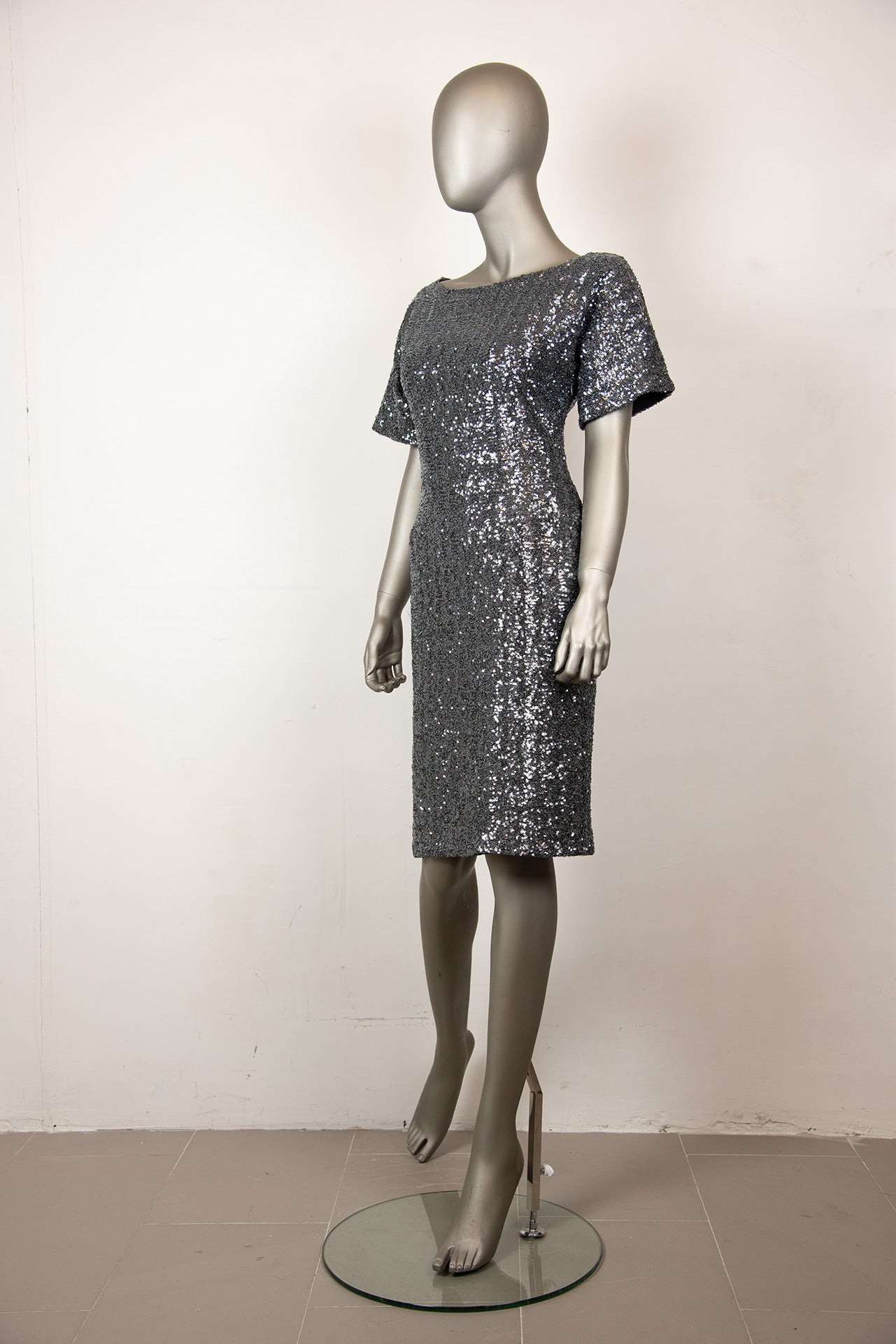 N°21 Abito con pailettes argento a maniche corte - Tg. 40 - lesleyluxuryvintage