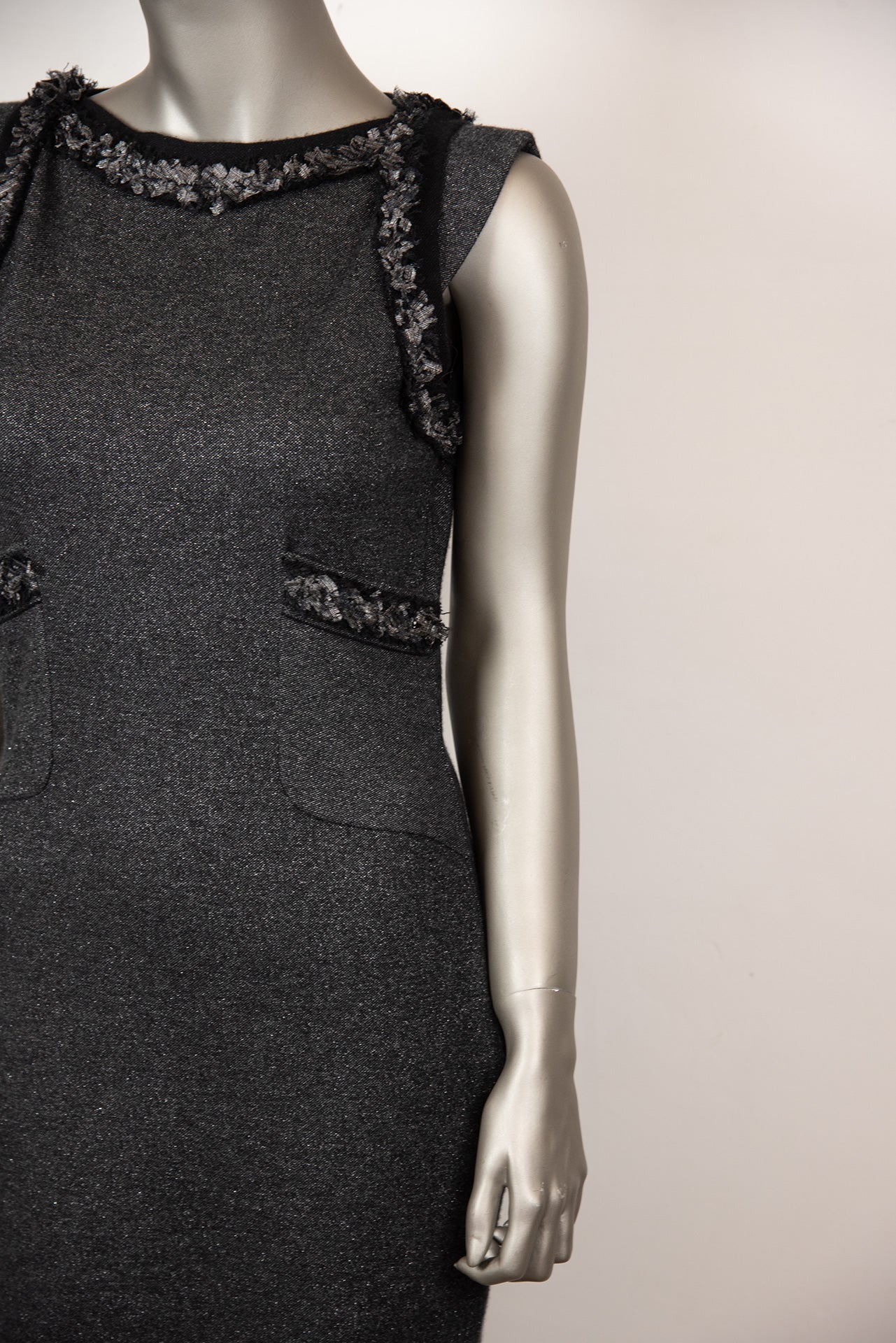 Chanel Abito a tubino grigio melange in lurex e cashmere - Tg. 40 - lesleyluxuryvintage