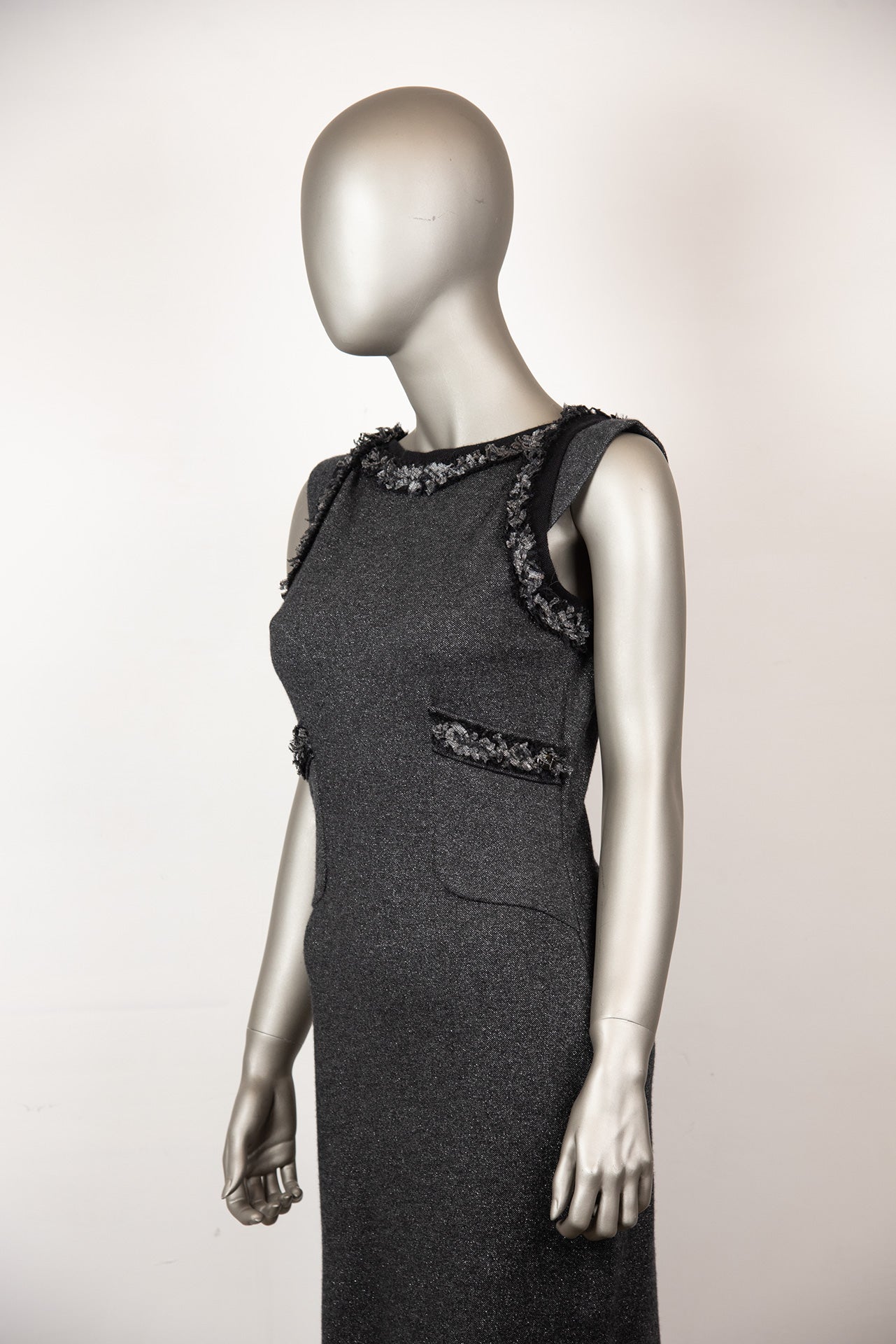 Chanel Abito a tubino grigio melange in lurex e cashmere - Tg. 40 - lesleyluxuryvintage