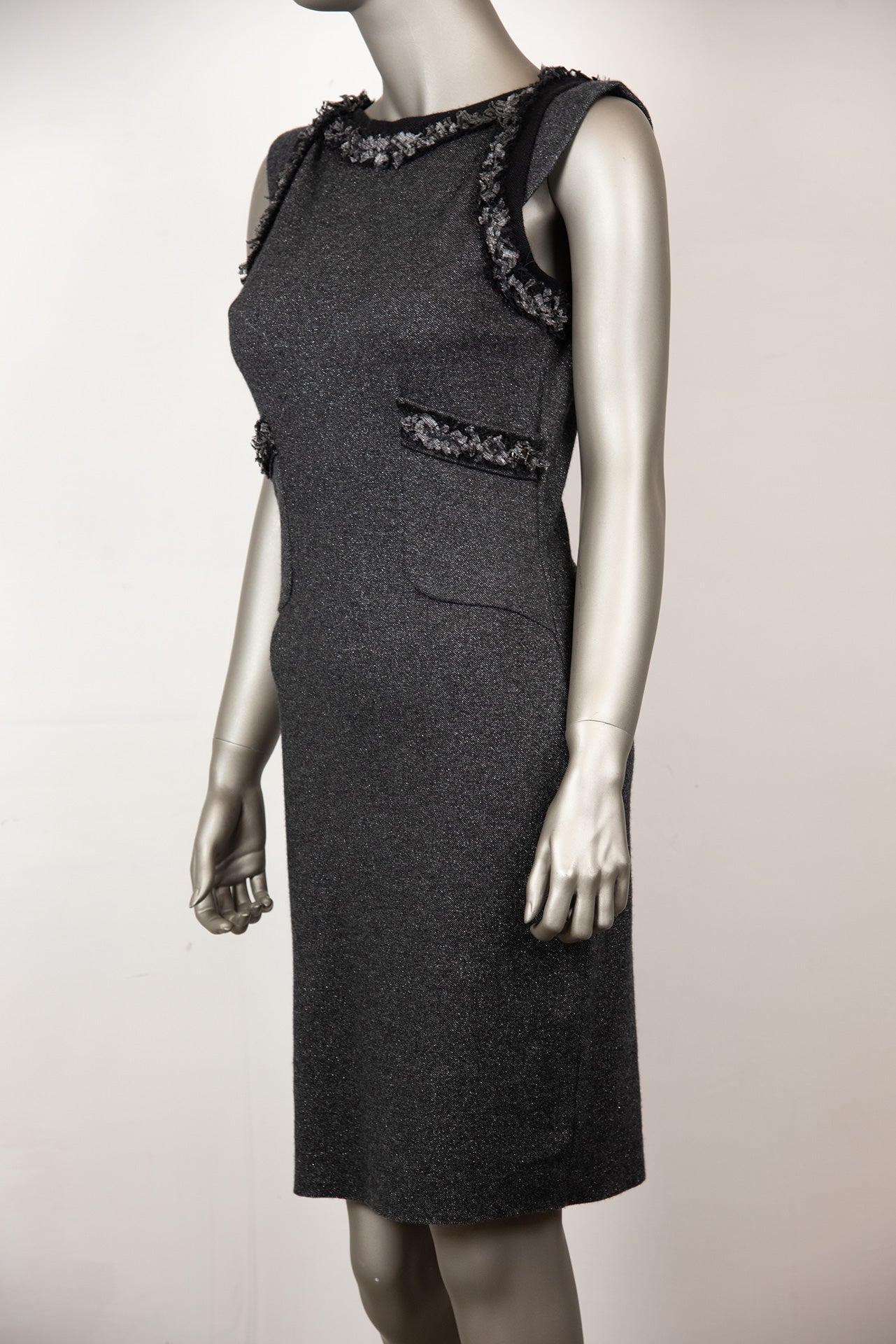 Chanel Abito a tubino grigio melange in lurex e cashmere - Tg. 40 - lesleyluxuryvintage