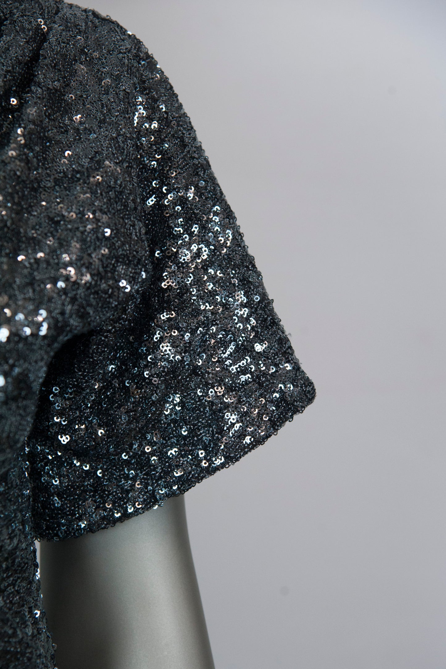 N°21 Abito con pailettes argento a maniche corte - Tg. 40 - lesleyluxuryvintage