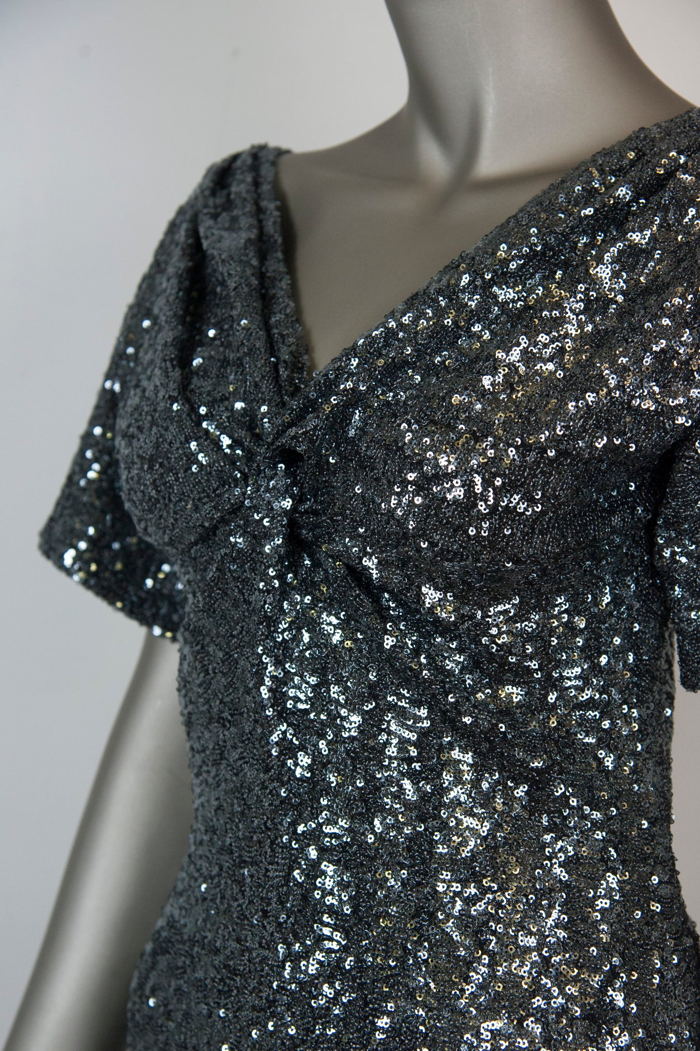 N°21 Abito con pailettes argento a maniche corte - Tg. 40 - lesleyluxuryvintage