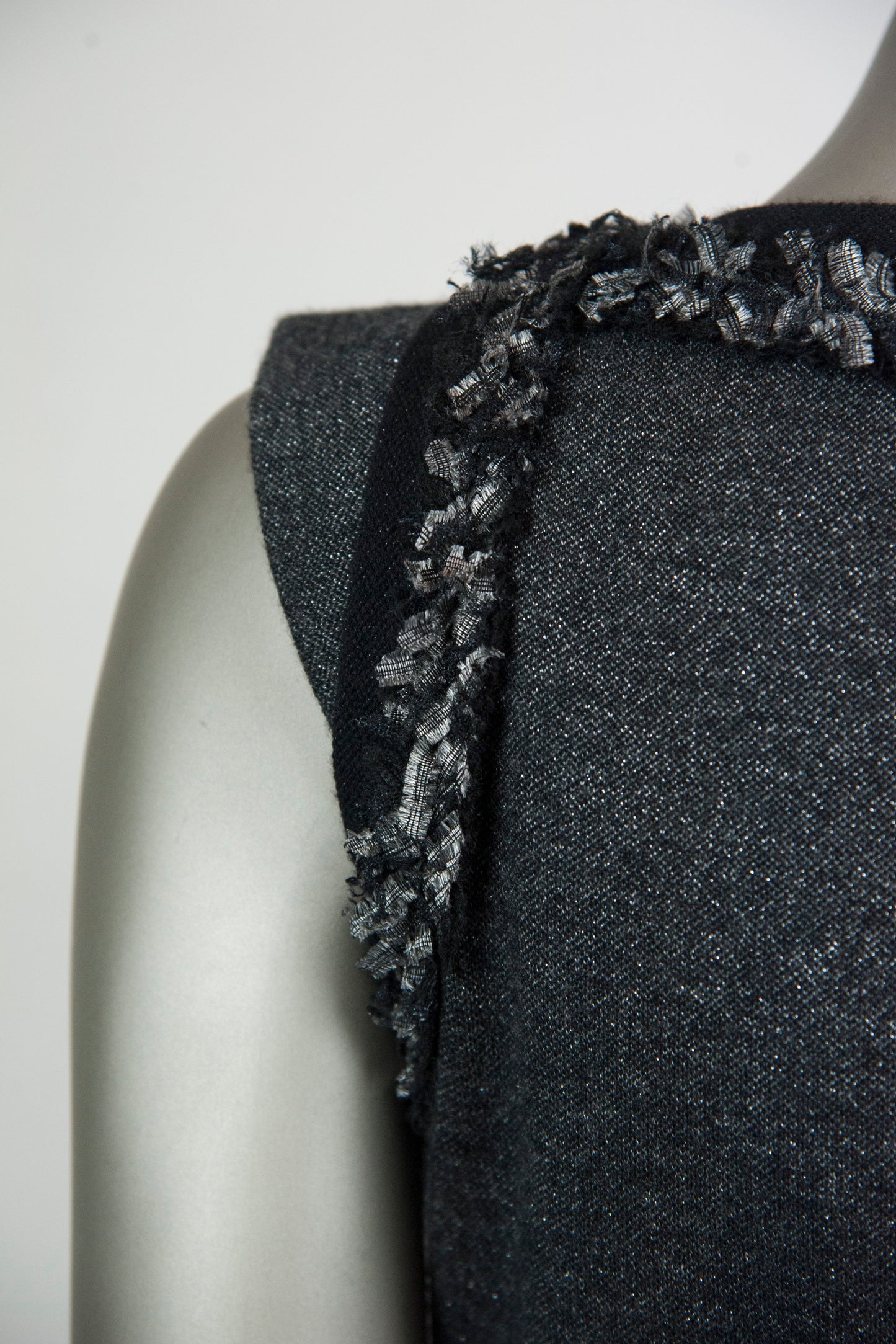 Chanel Abito a tubino grigio melange in lurex e cashmere - Tg. 40 - lesleyluxuryvintage