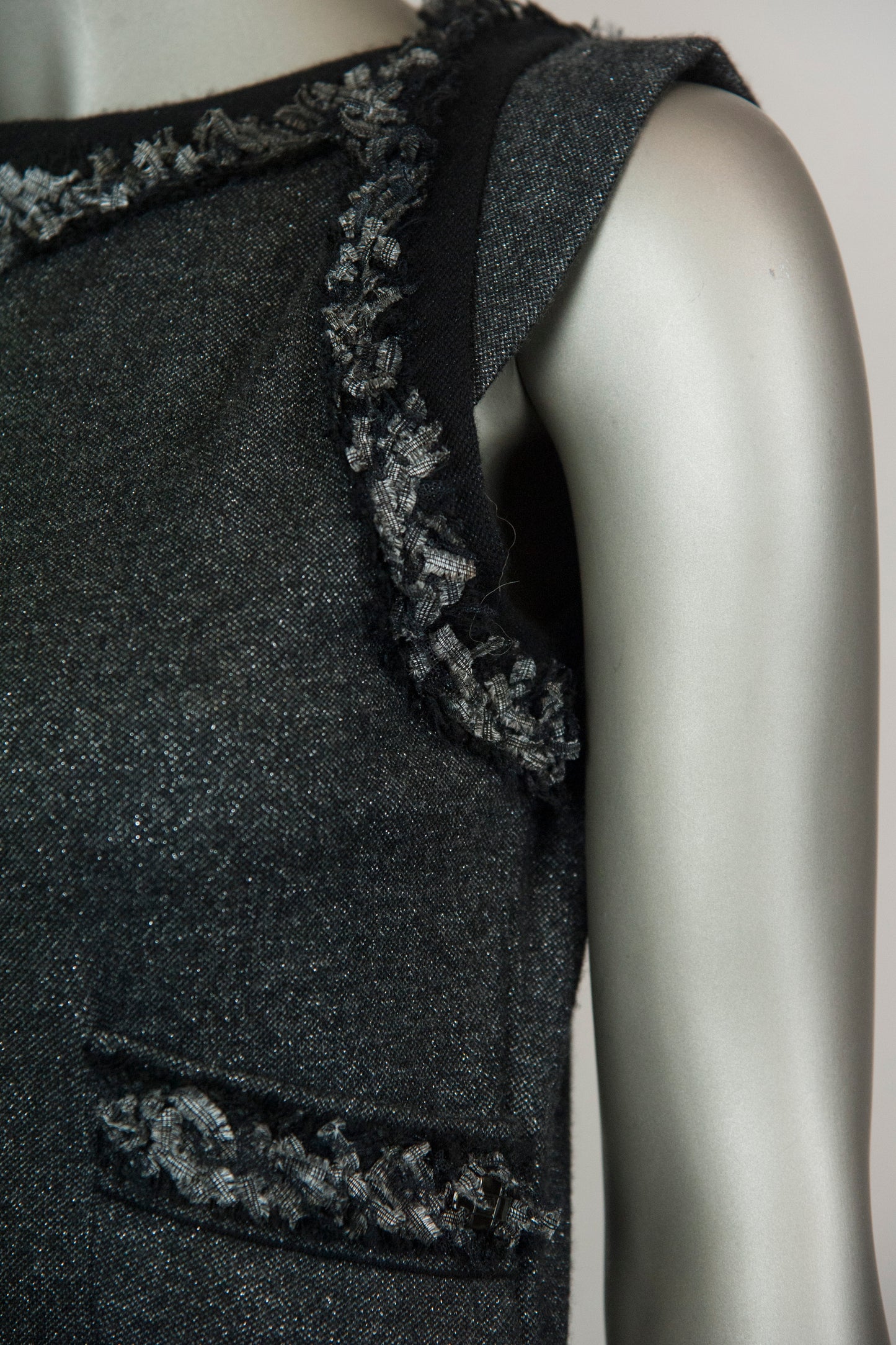 Chanel Abito a tubino grigio melange in lurex e cashmere - Tg. 40 - lesleyluxuryvintage