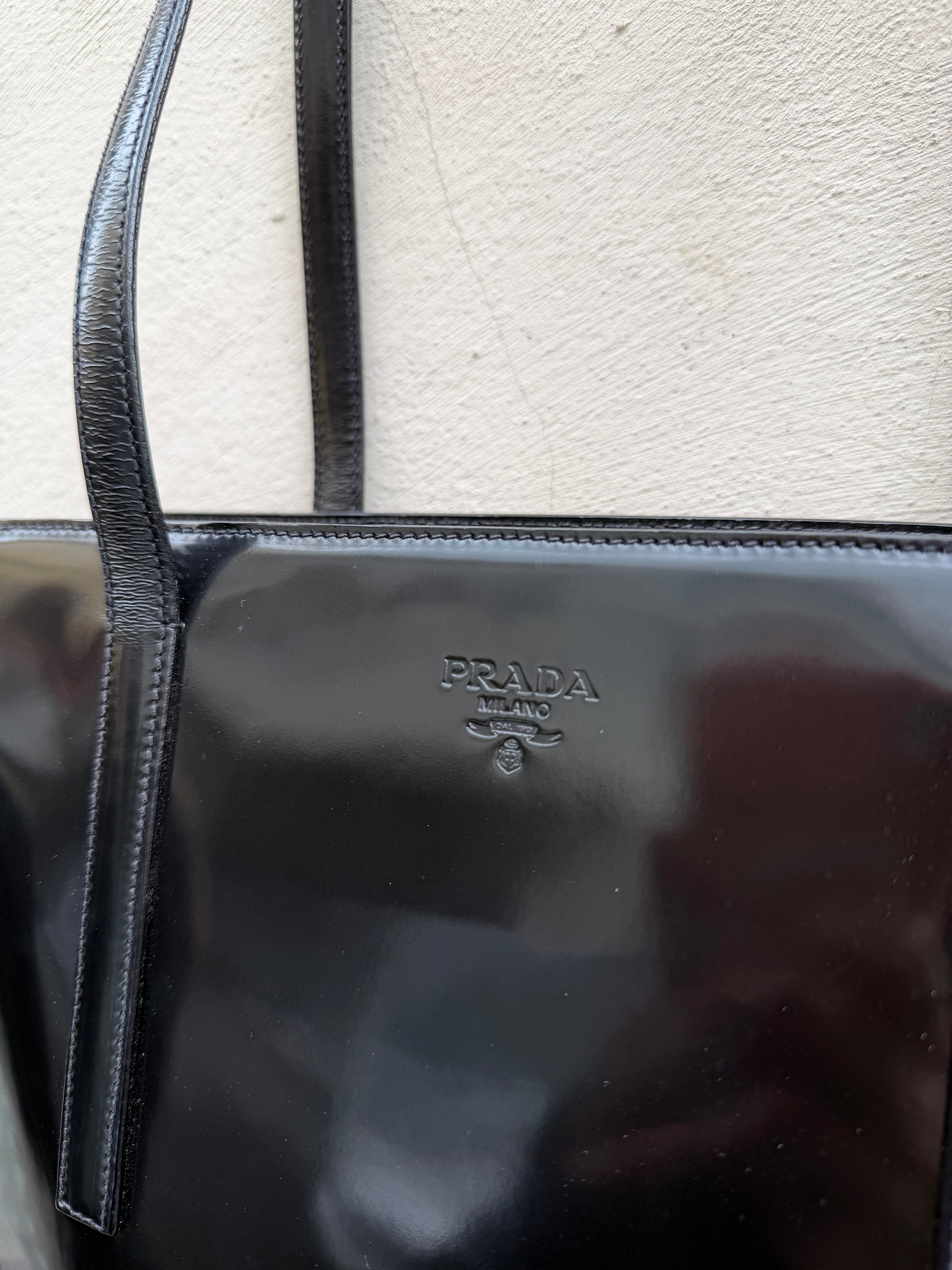 Prada Re-Edition 1995 nera -  lesleyluxuryvintage
