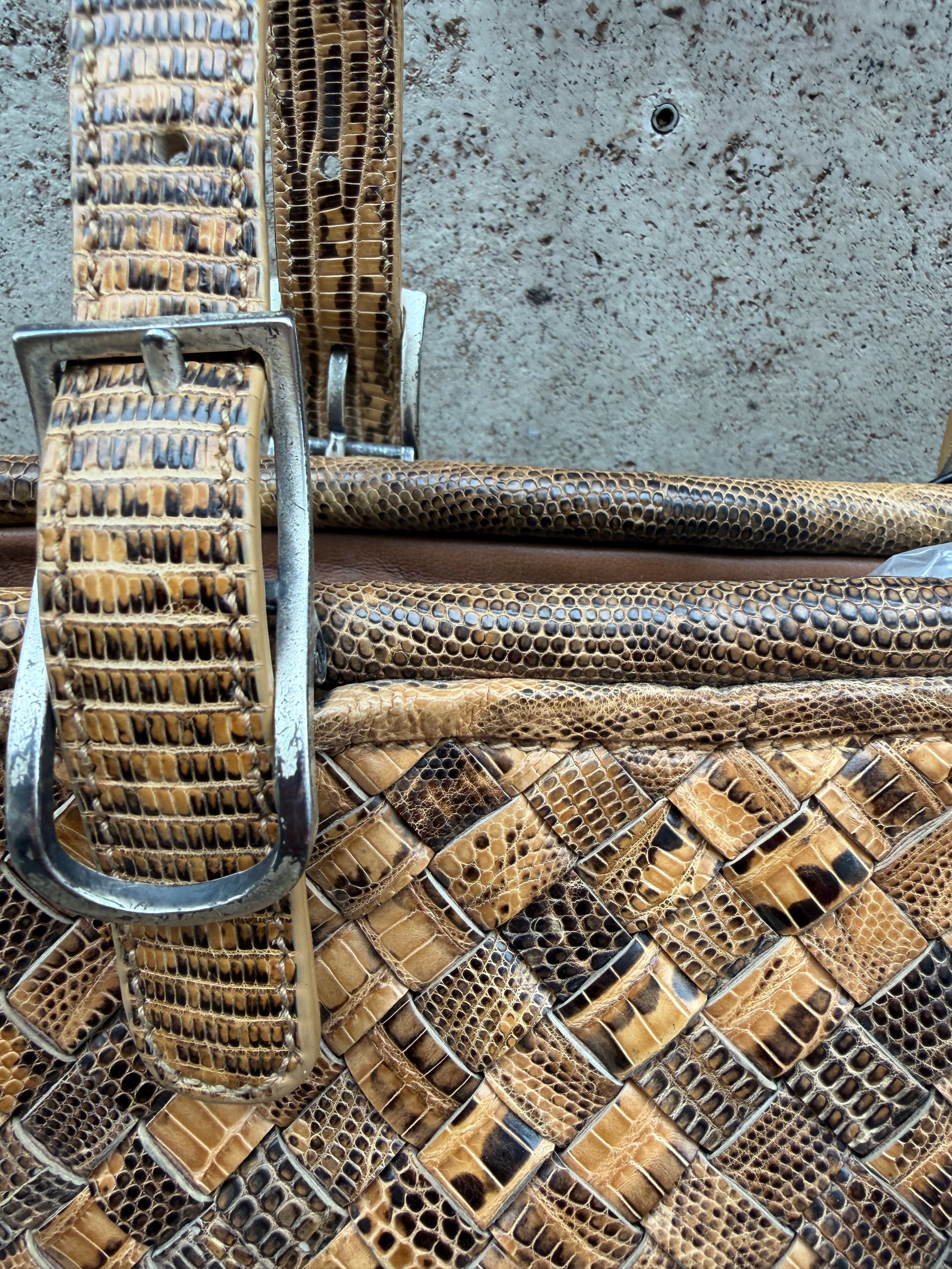 Bottega Veneta borsa in lizard beige nera -  lesleyluxuryvintage