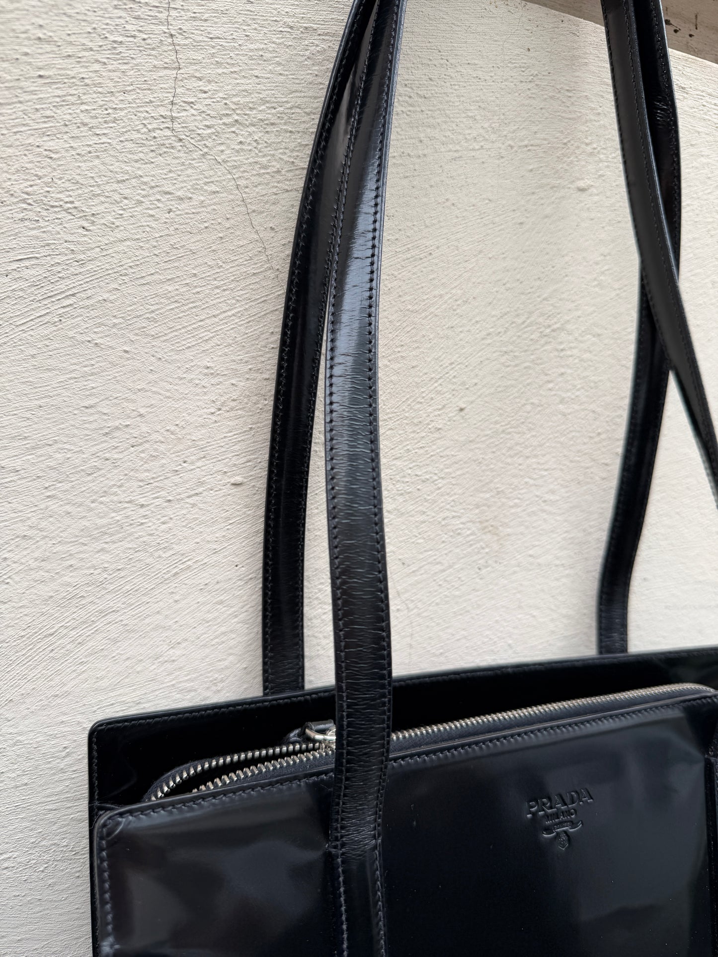 Prada Re-Edition 1995 nera -  lesleyluxuryvintage
