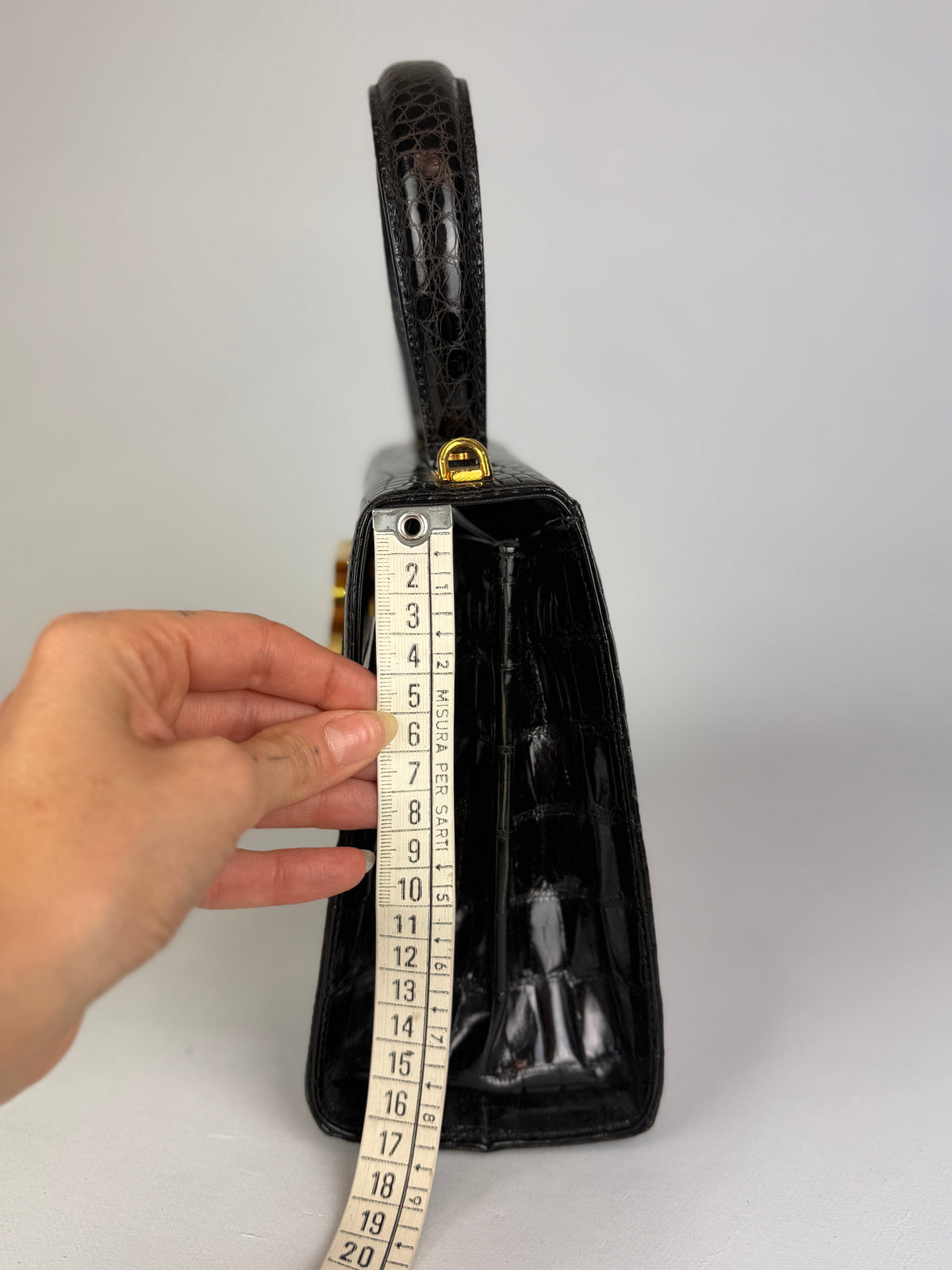 Ferragamo Borsina Iconic Top Handle nera