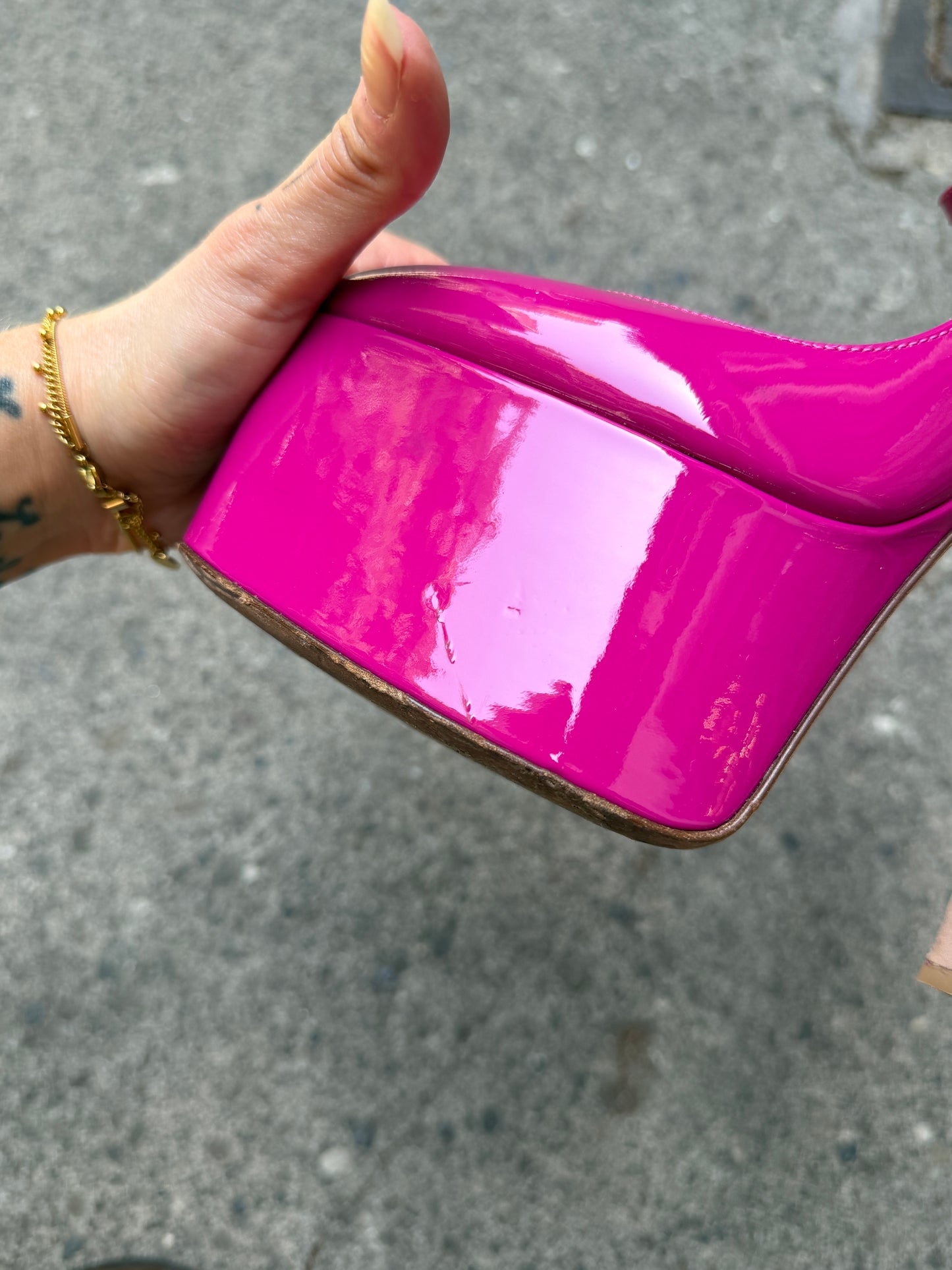 Valentino pump platform tan-go fucsia