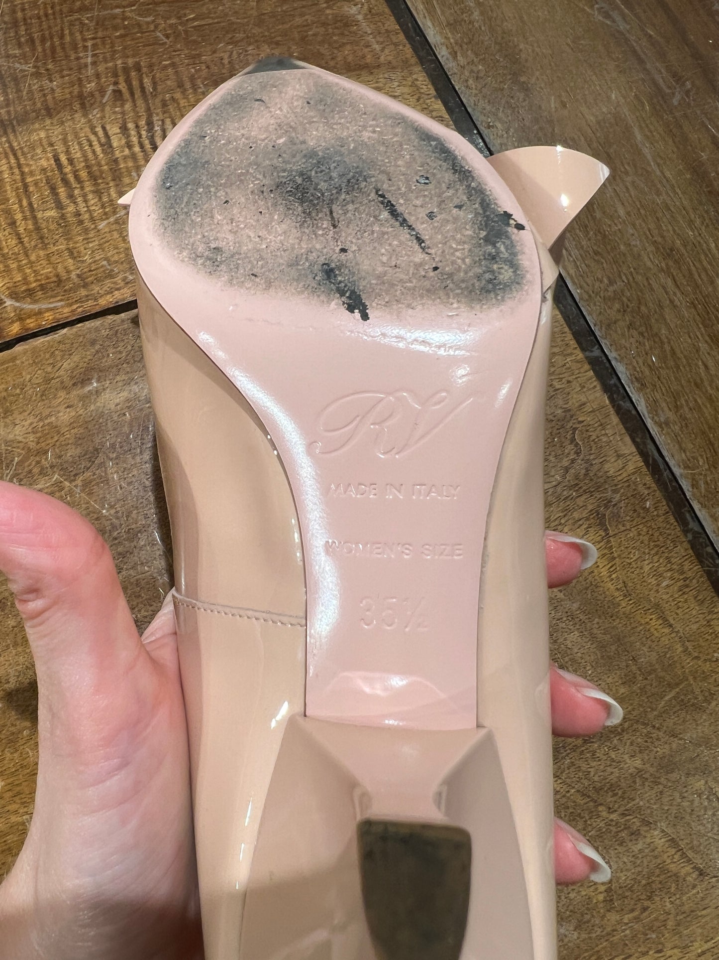 Roger Vivier décolleté nude fiocco