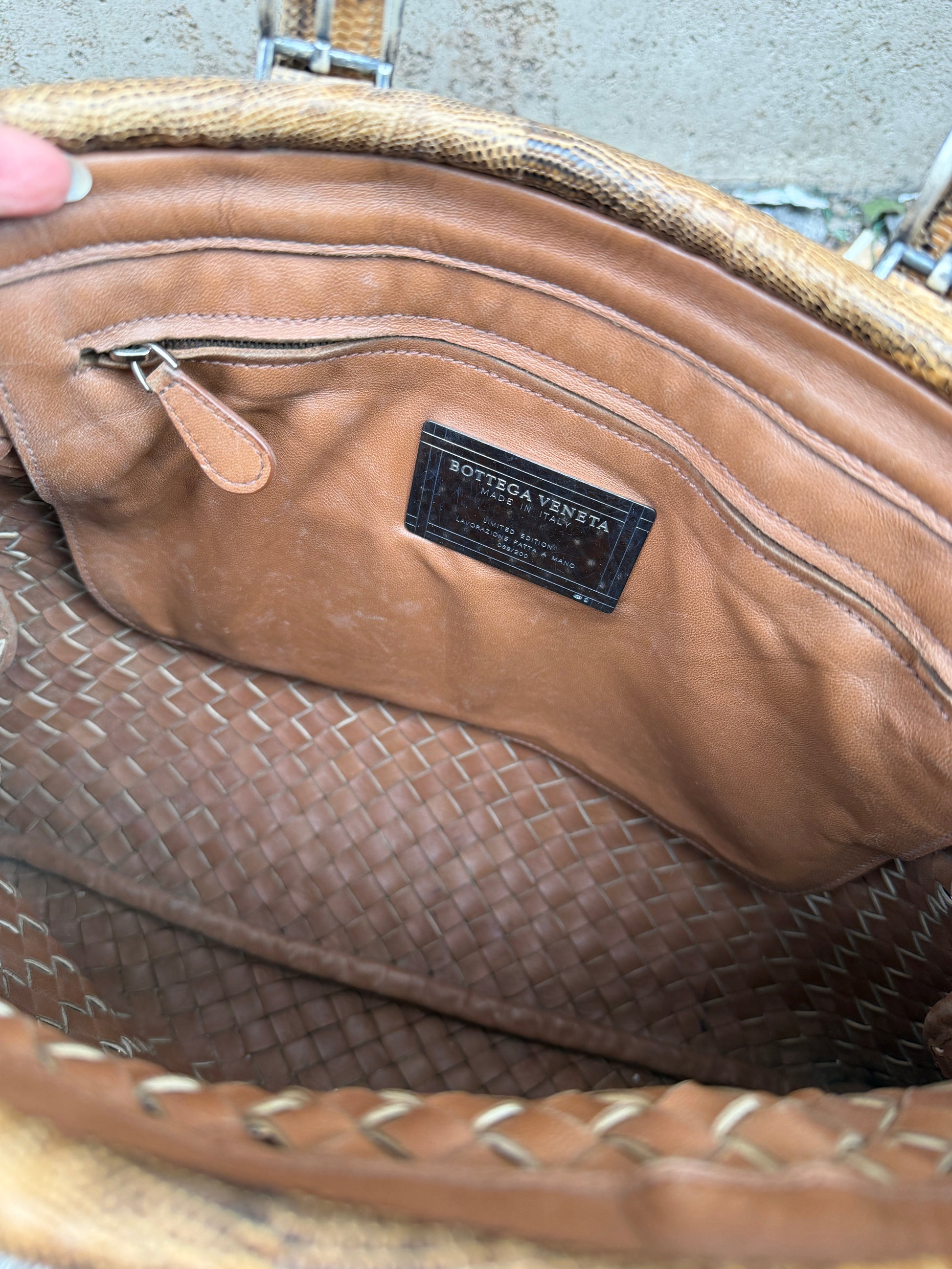 Bottega Veneta borsa in lizard beige nera -  lesleyluxuryvintage