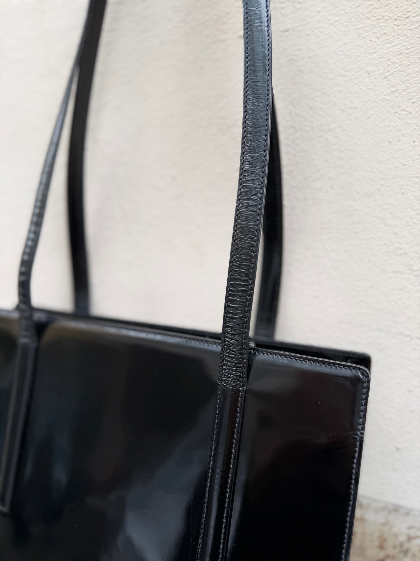 Prada Re-Edition 1995 nera -  lesleyluxuryvintage