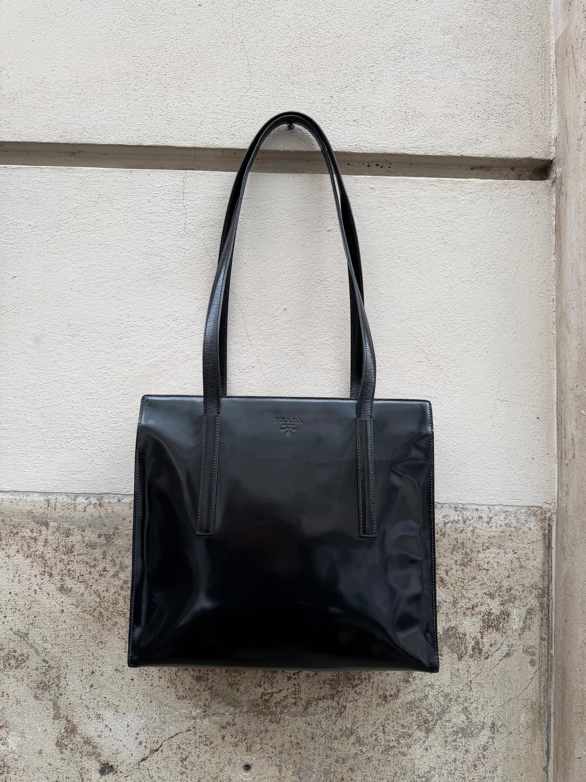 Prada Re-Edition 1995 nera -  lesleyluxuryvintage