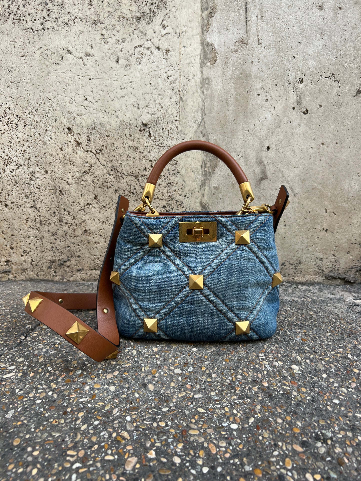 Valentino borsa denim Roman stud