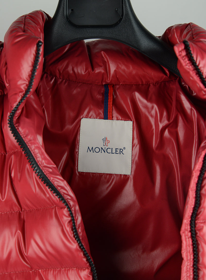 Moncler Red down jacket with hood - Size. 40