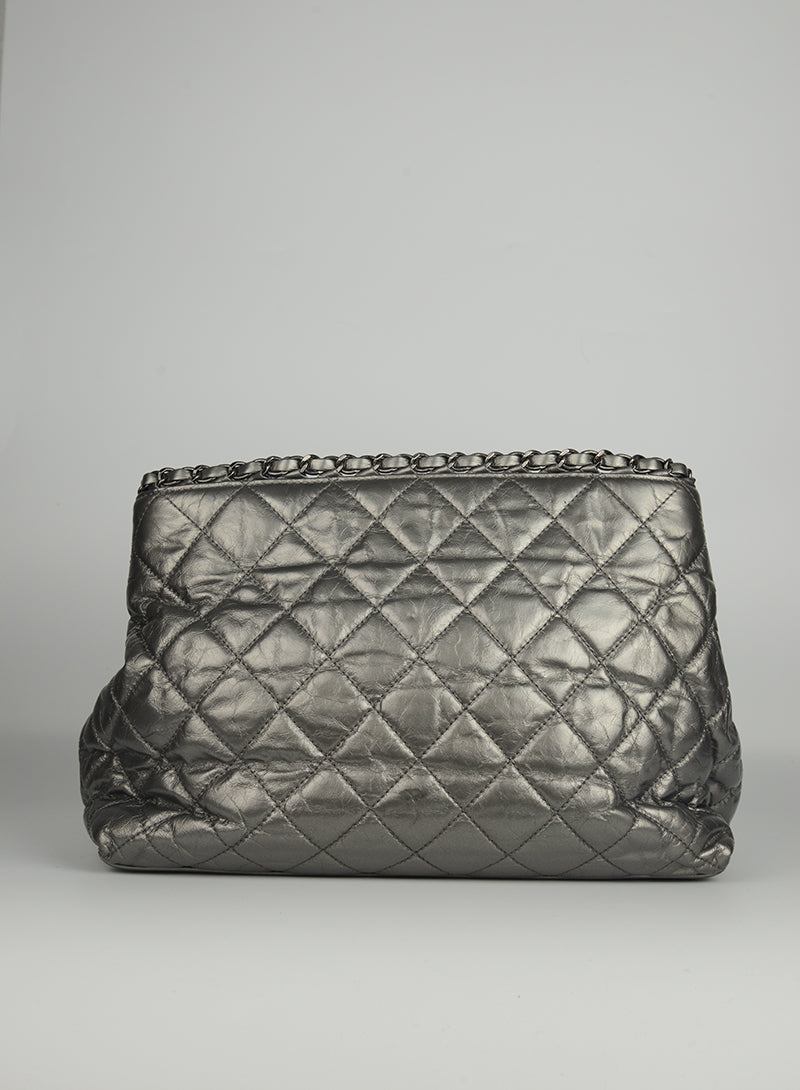 Chanel Borsa a spalla Quilted in pelle argento