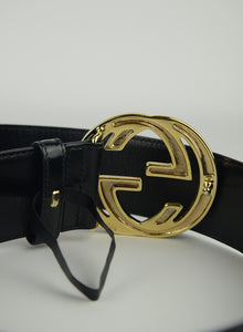 Gucci Cintura in pelle nera con logo GG