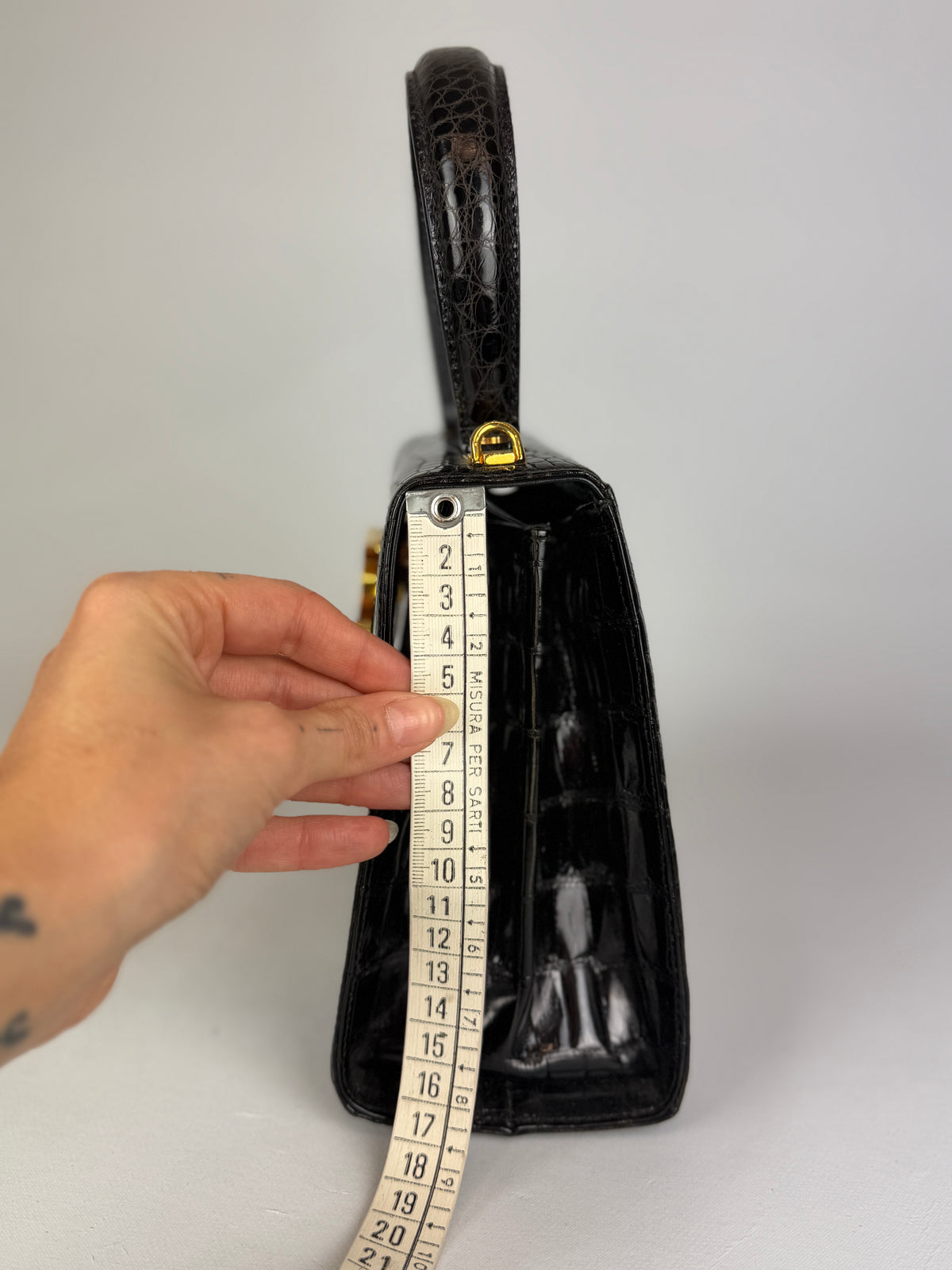 Ferragamo Borsina Iconic Top Handle nera