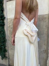Load image into Gallery viewer, Pignatelli wedding dress
