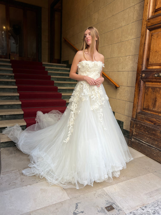 Elie Saab abito da sposa scollato tulle