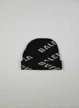 Carica l&#39;immagine nel visualizzatore di Gallery, Balenciaga Cappello in lana nero con scritte
