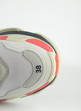 Load image into Gallery viewer, Balenciaga Sneakers Triple S bianche - N. 38
