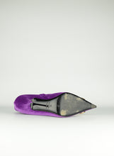 Load image into Gallery viewer, Balenciaga Purple velvet ankle boots - N. 39
