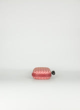 Carica l&#39;immagine nel visualizzatore di Gallery, Bottega Veneta Pochette Knot in raso rosa
