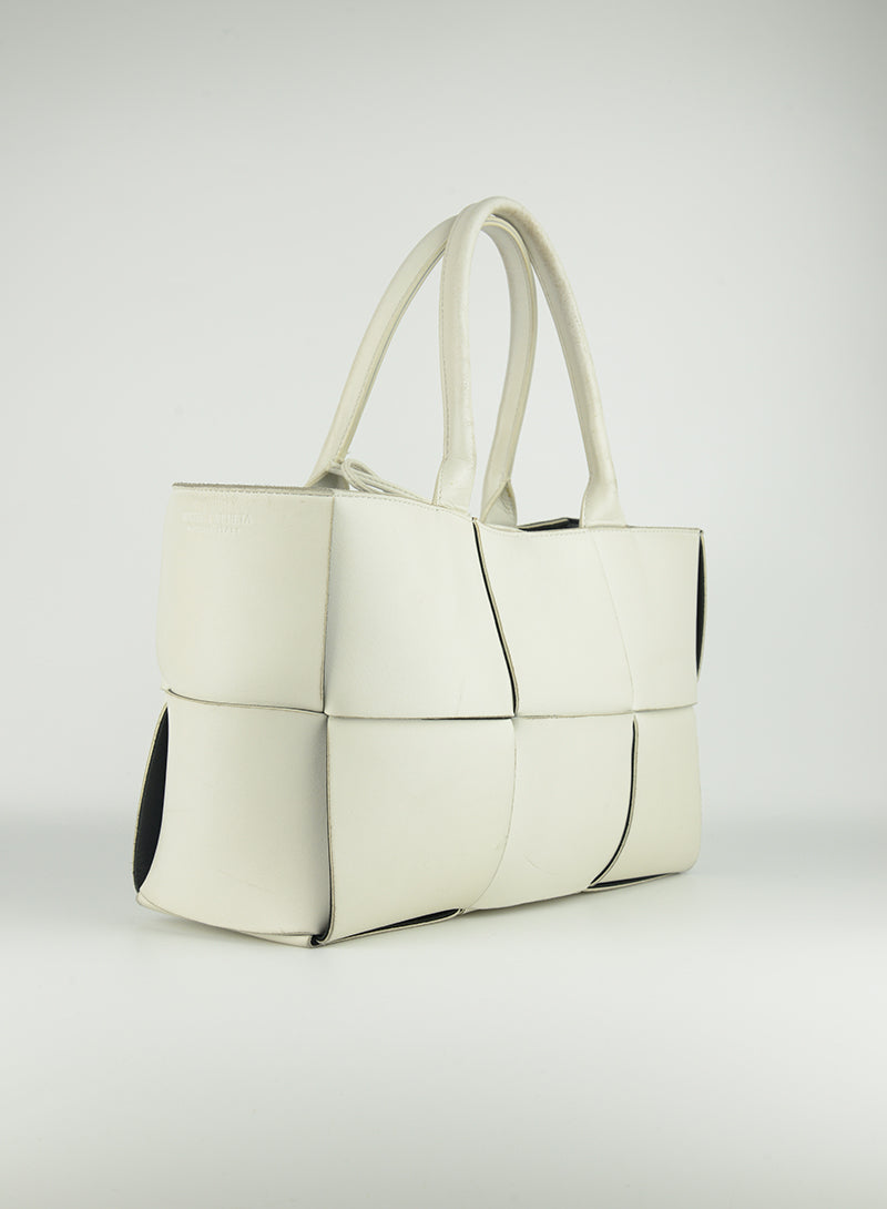 Bottega Veneta Arco tote bag in white leather