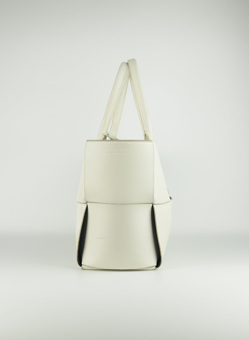 Bottega Veneta Arco tote bag in white leather