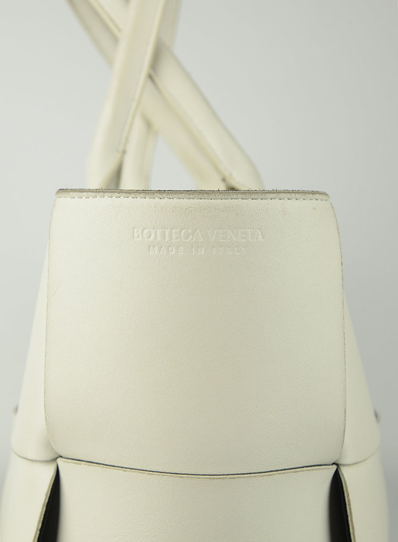 Bottega Veneta Arco tote bag in white leather