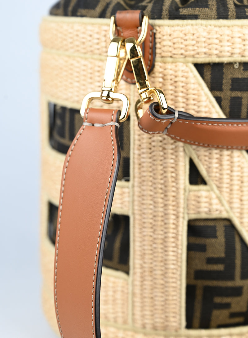 Fendi Borsa Step-out in rafia -  lesleyluxuryvintage