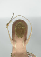Carica l&#39;immagine nel visualizzatore di Gallery, René Caovilla Sandali in suede champagne con Swarovski - N. 38 ½

