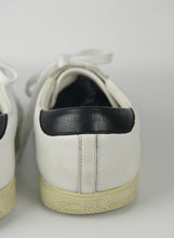 Load image into Gallery viewer, Celine Sneakers Tro1l in pelle bianche - N. 38
